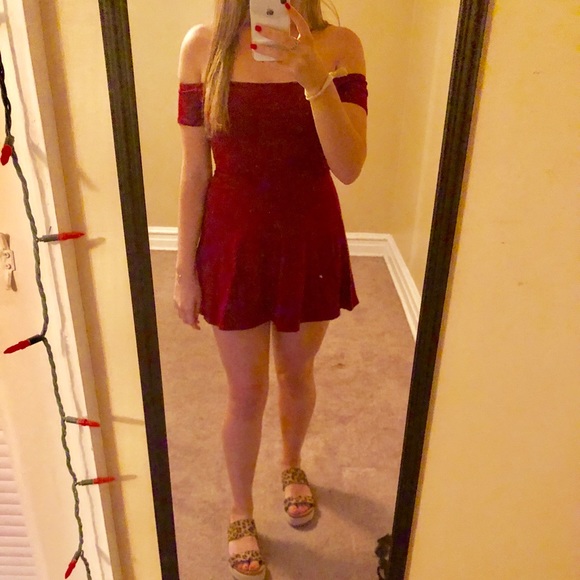 LA HEARTS • burgundy off the shoulder mini dress - Picture 2 of 5